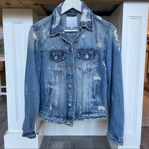 Zara distressed jean jacket 💙